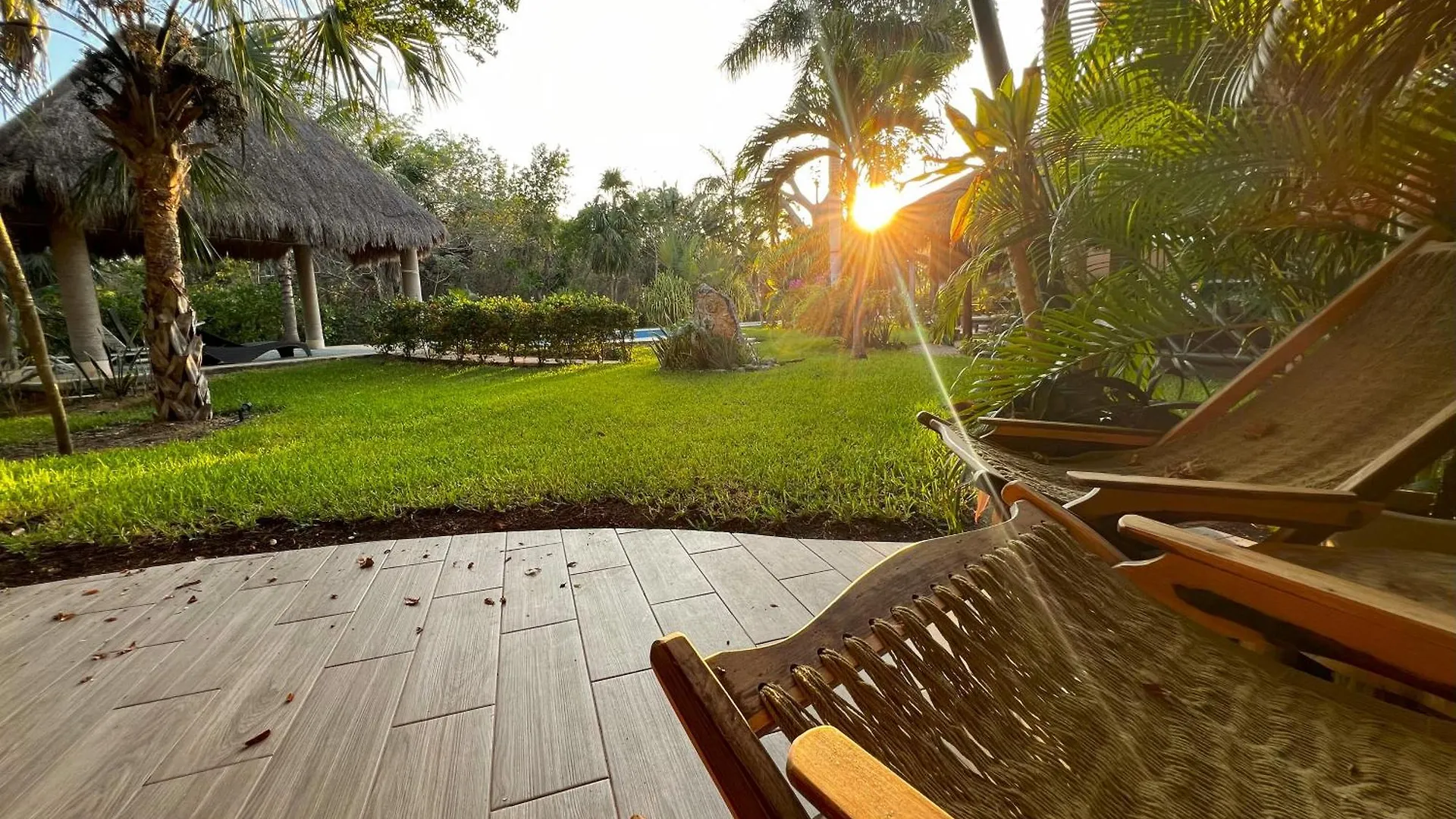 Live The Bohemian Style Surrounded By Greenery Puerto Aventuras 0*,  Messico